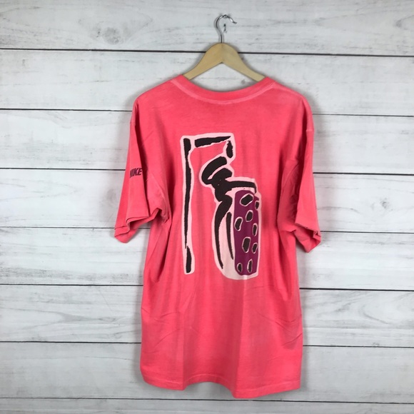 Vintage 1990s RARE Nike Art T-Shirt - Picture 2 of 8